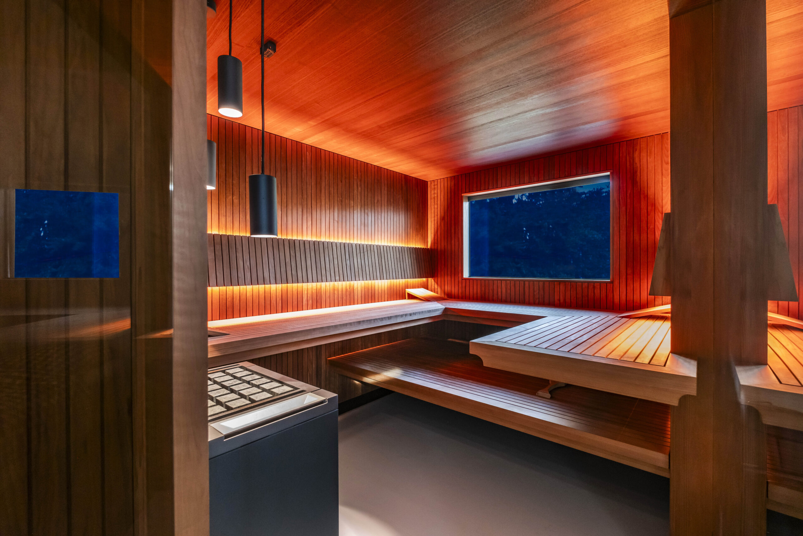 Sauna-Glasecke-Staebchenoptik-2 Sauna-Glasecke-Staebchenoptik-2